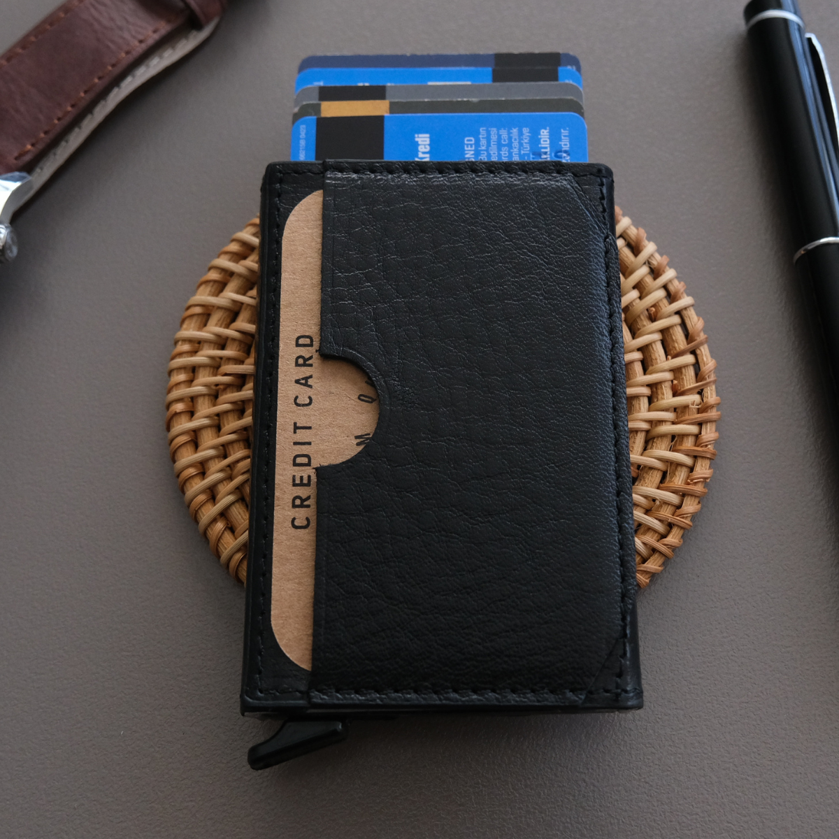 ZİNG Hakiki Deri Mekanizmalı Akıllı Kartlık